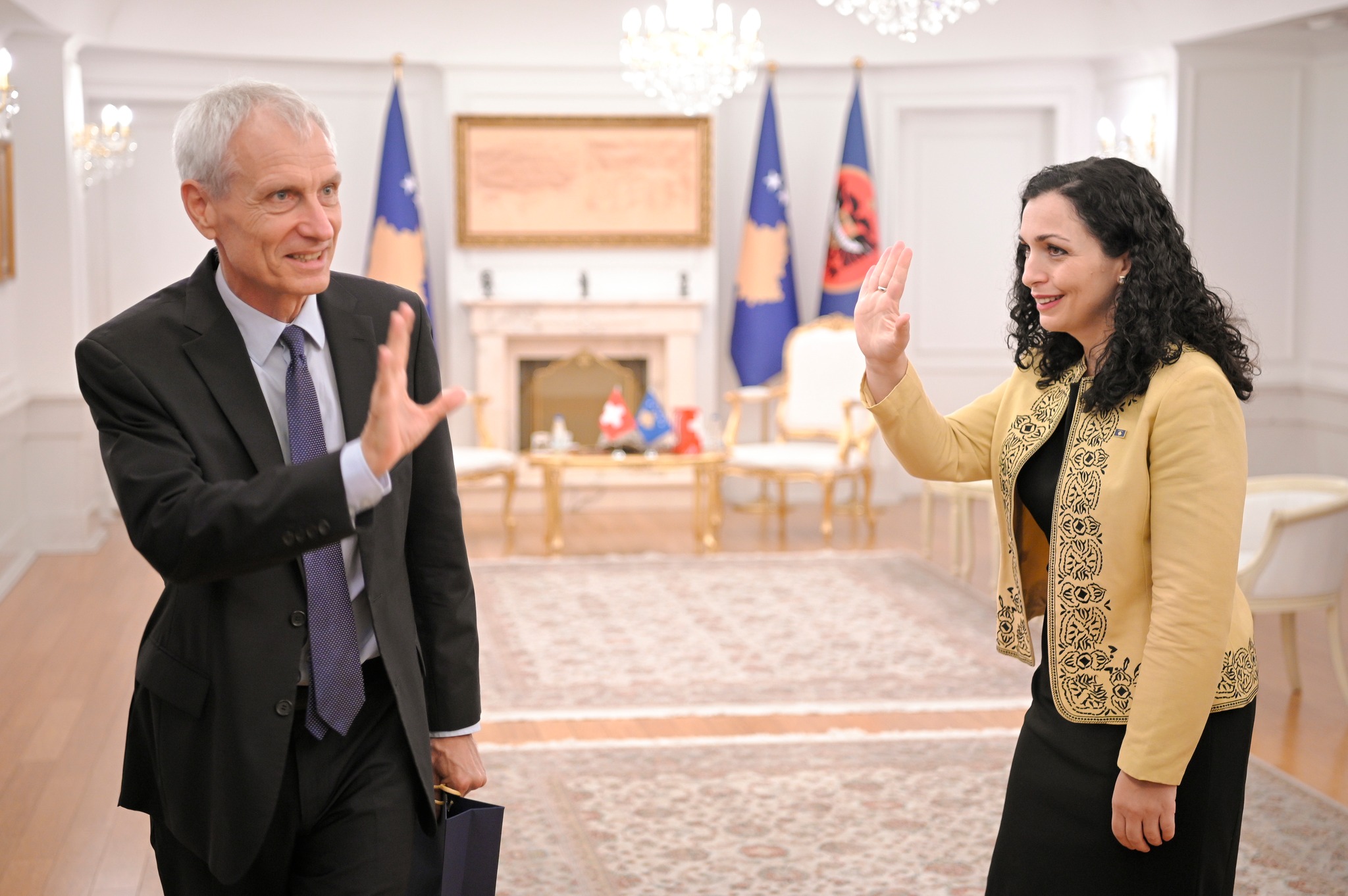 Osmani pret në takim lamtumirës ambasadorin Kolly: Zvicra është partner strategjik i Kosovës