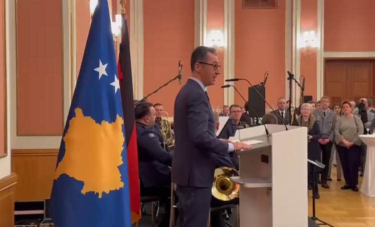 Ministri gjerman uron në shqip: Rroftë Pavarësia e Kosovës